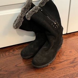 Aquatalia suede boots